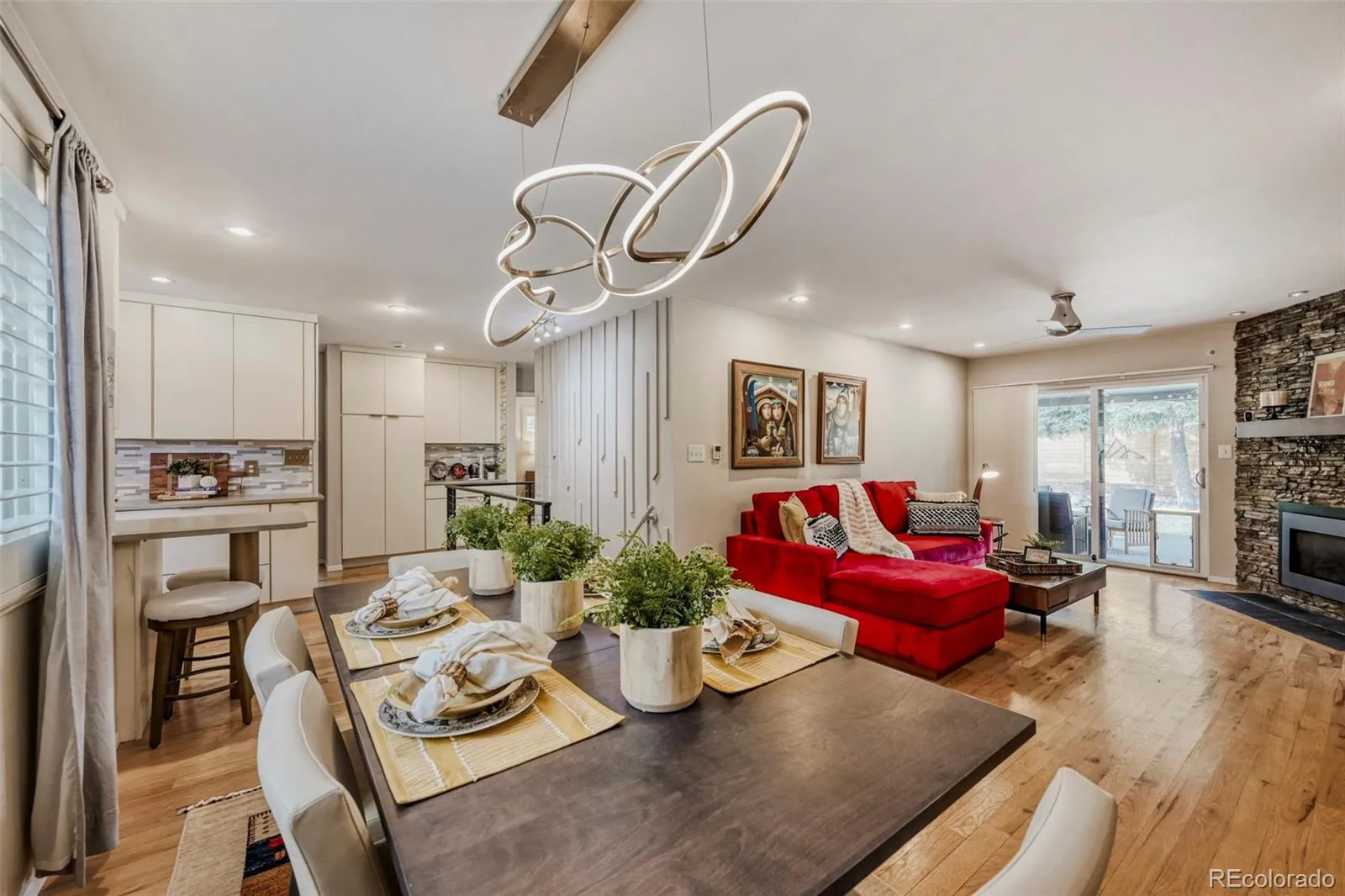 04102026204219 1600 8