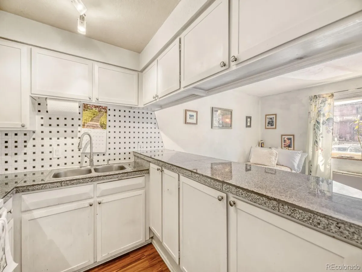 1260 York Street #203 Denver CO 80206 MLS #REC6779685 04282026172354 1200 4