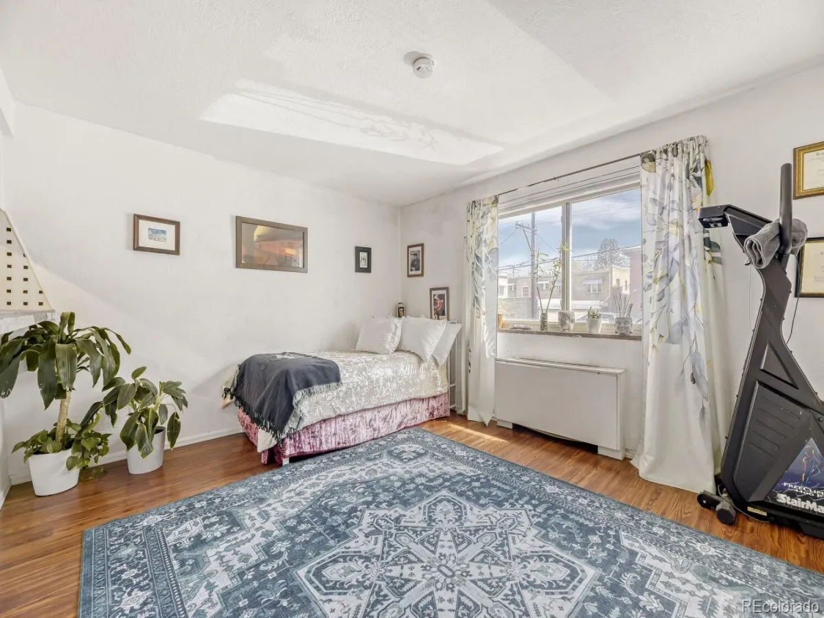1260 York Street #203 Denver CO 80206 MLS #REC6779685 04282026172354 1200 8