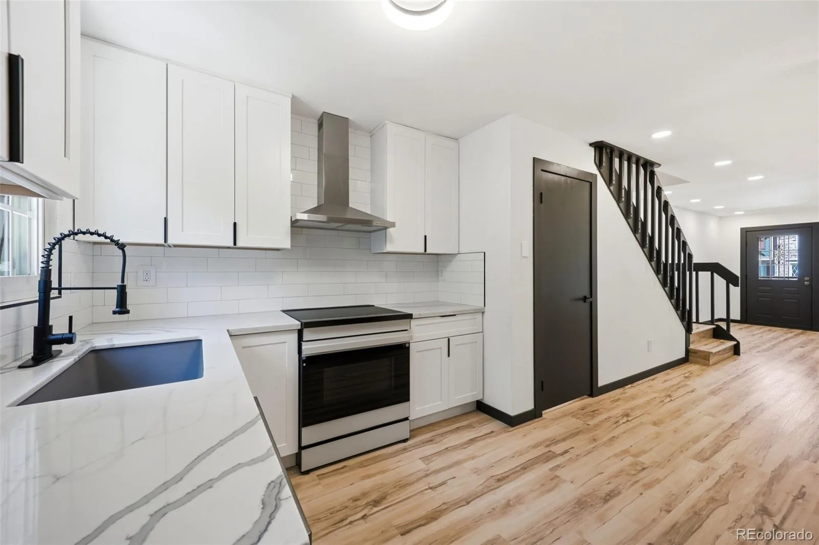 8217 S Fillmore Way Centennial CO 80122 | MLS #REC6781526 08282026202559 1600 11