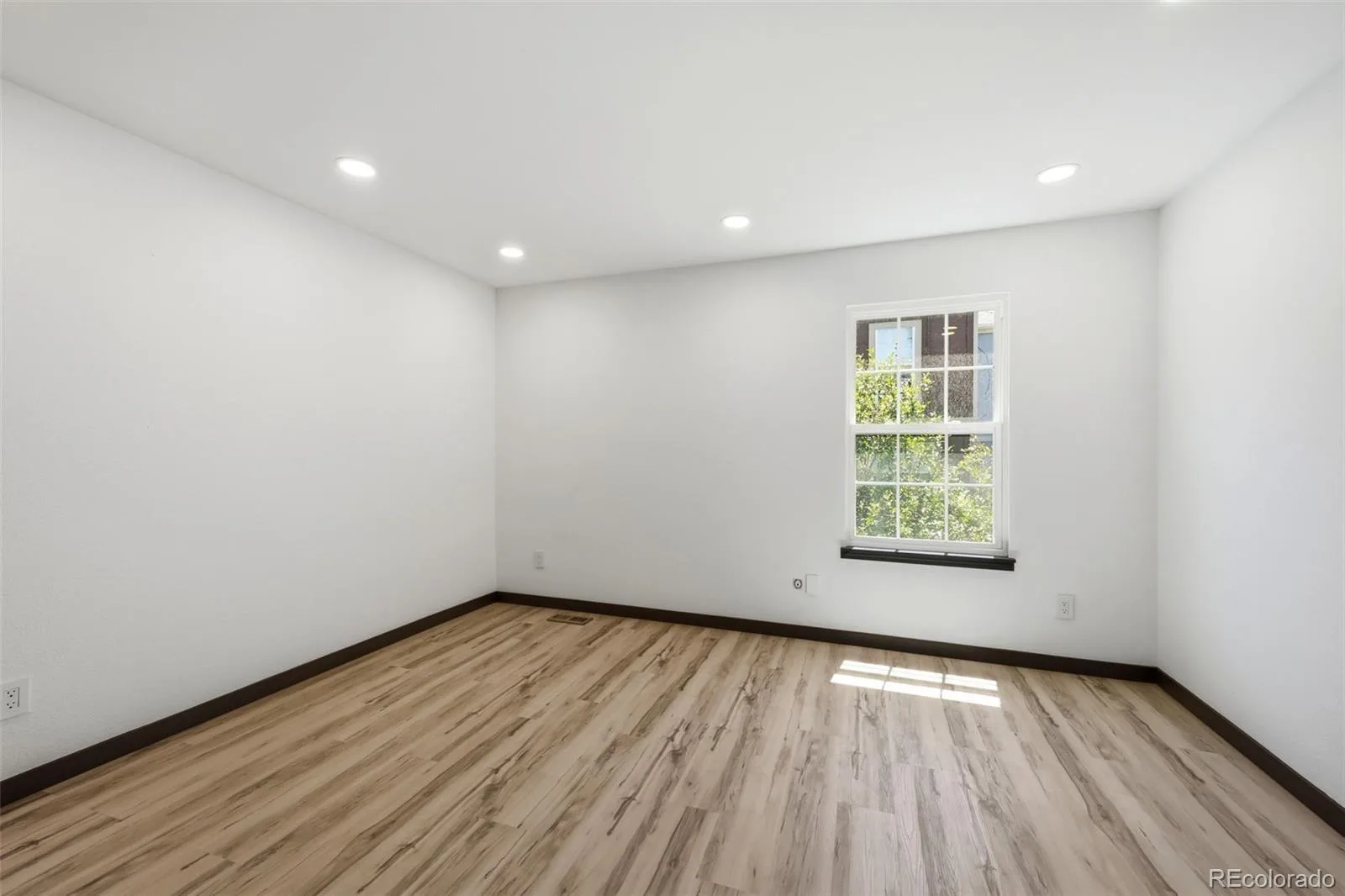 8217 S Fillmore Way Centennial CO 80122 | MLS #REC6781526 08282026202559 1600 26