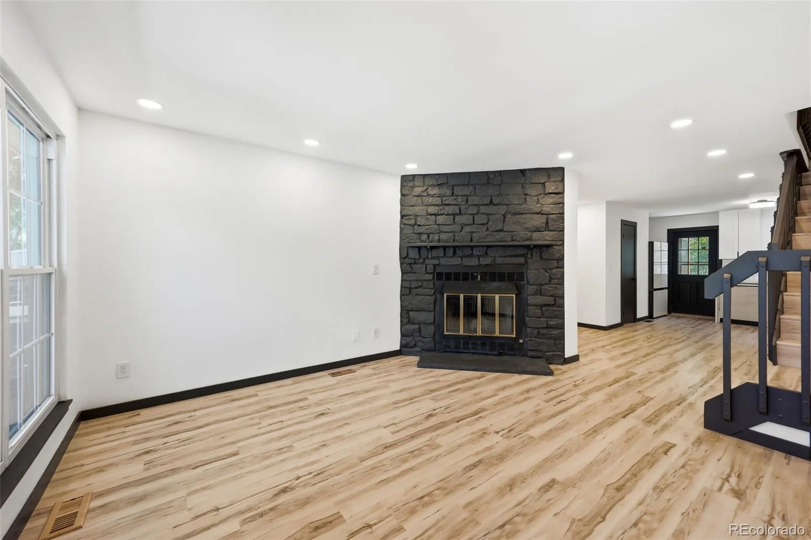 8217 S Fillmore Way Centennial CO 80122 | MLS #REC6781526 08282026202559 1600 7