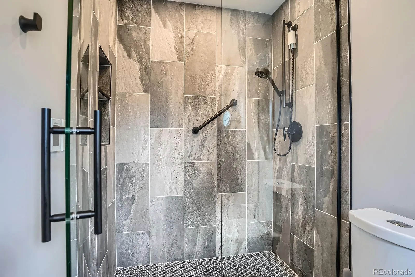 8505 E Temple Drive #473 Denver CO 80237 | MLS #REC6784840 05052026041846 1600 18
