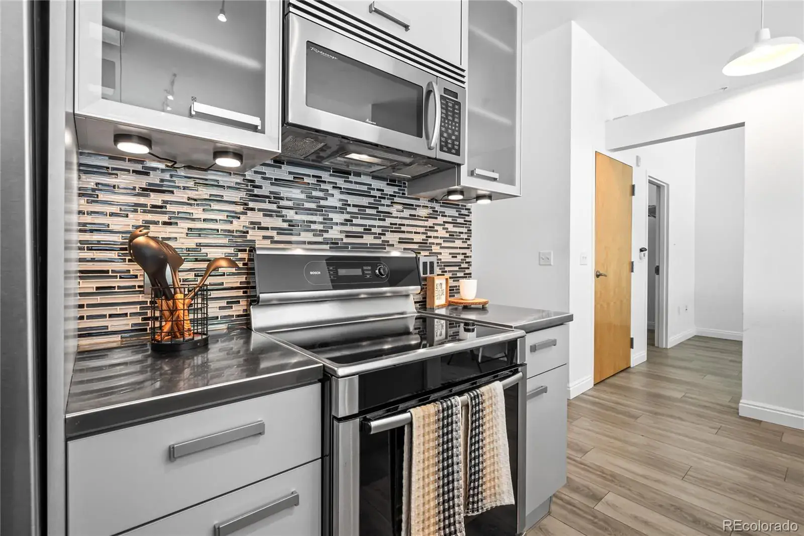 02192026042352 1600 16