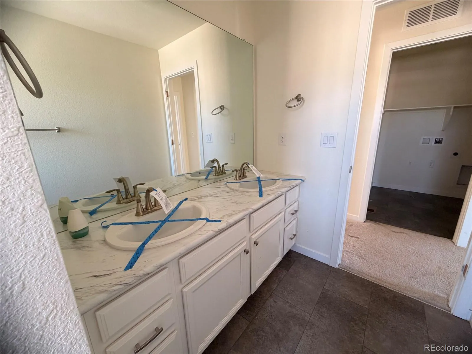 9401 Salida Street Commerce City CO 80022 | MLS #REC6788213 04102026230741 1600 22