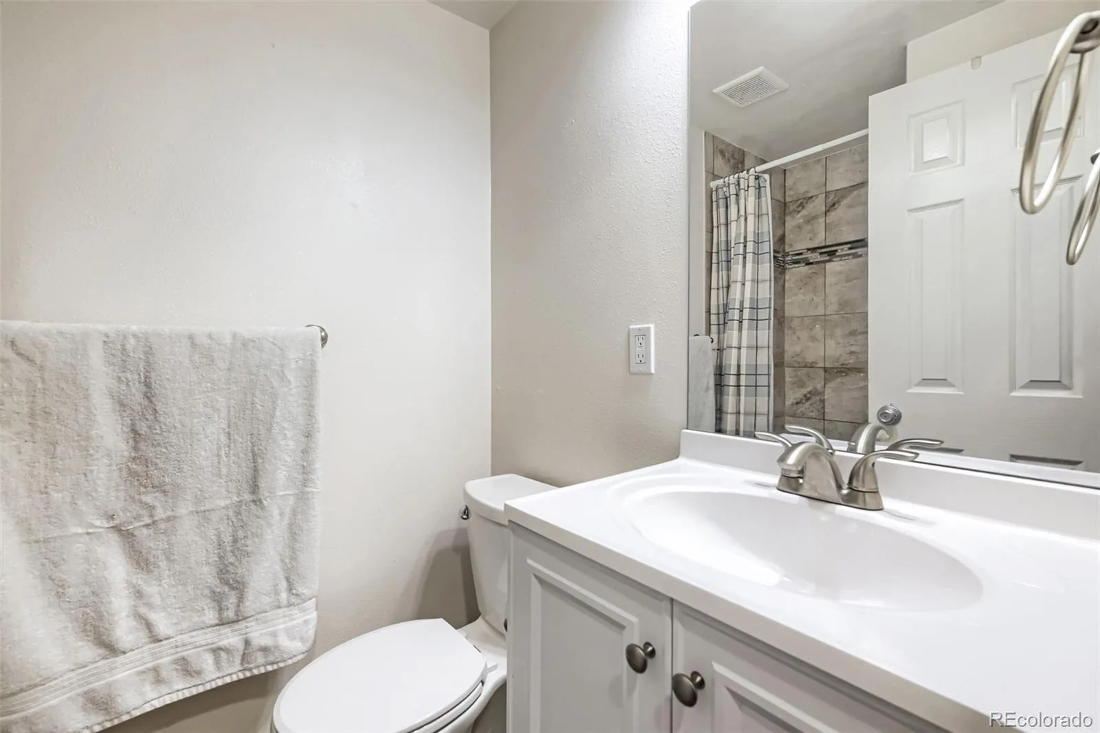 11734 W 85th Avenue Arvada CO 80005 MLS #REC6789620 07142026025326 1600 19