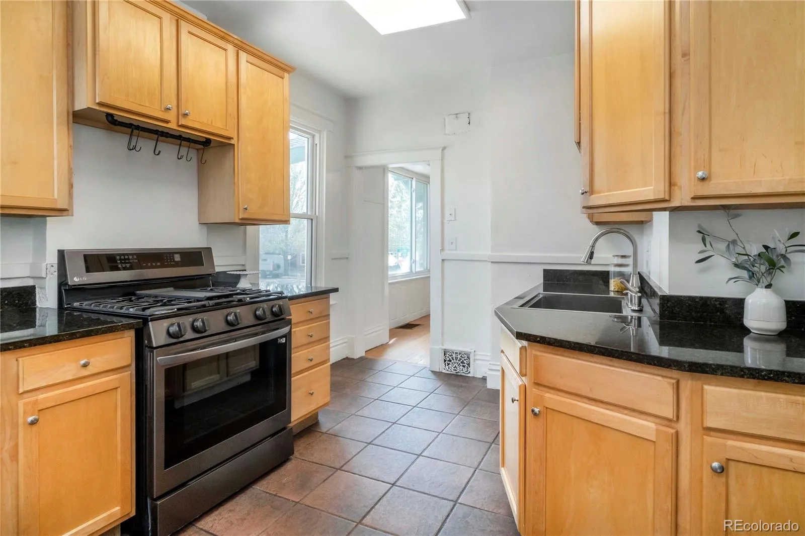 04212026011154 1600 12