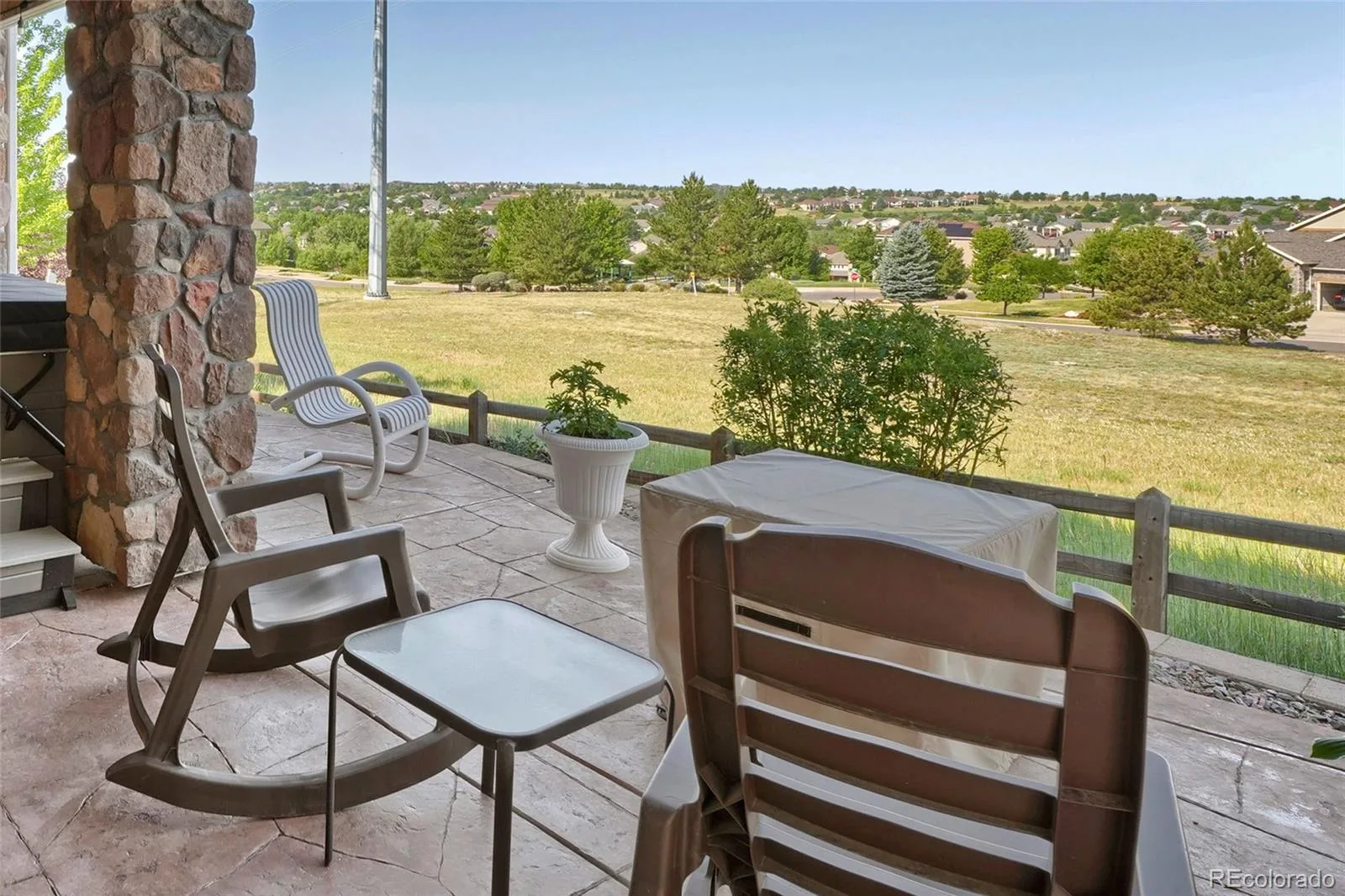 7749 S De Gaulle Court Aurora CO 80016 MLS #REC6790118 07032026235504 1600 25