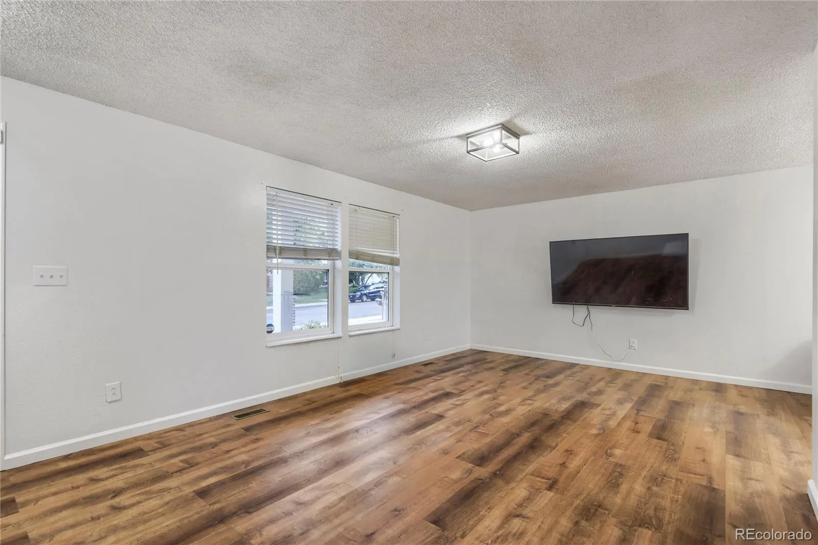 15031 E Gunnison Place Aurora CO 80012 | MLS #REC6790223 09272026231155 1600 10