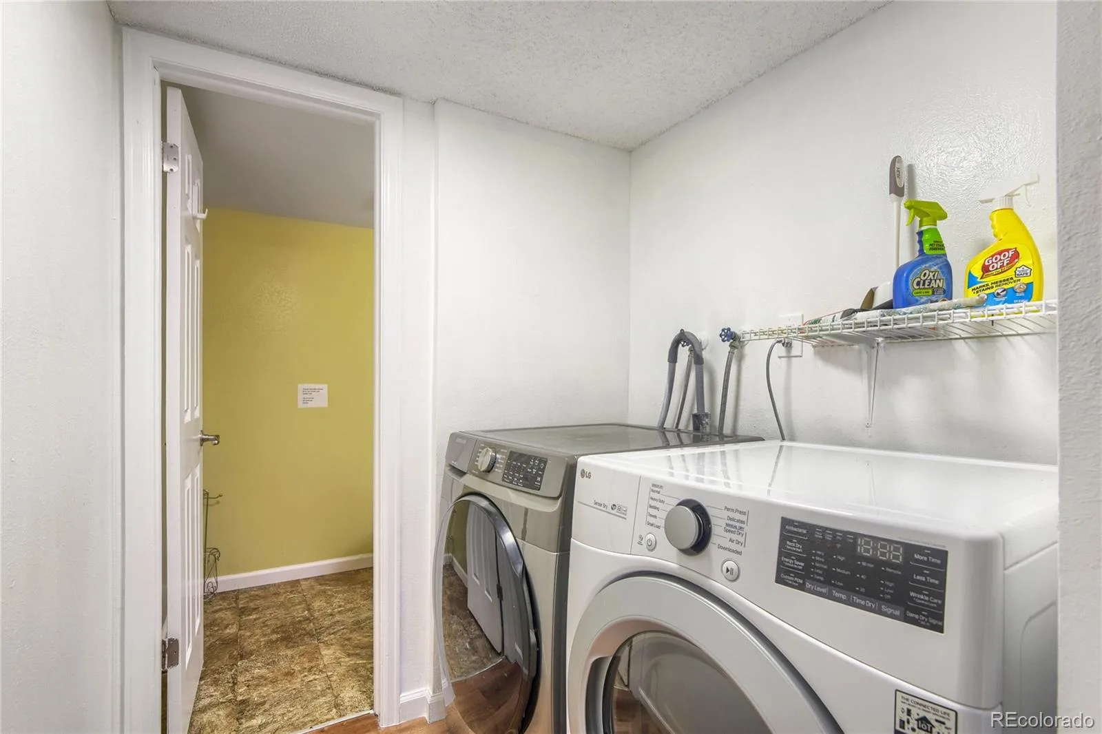 15031 E Gunnison Place Aurora CO 80012 | MLS #REC6790223 09272026231155 1600 31