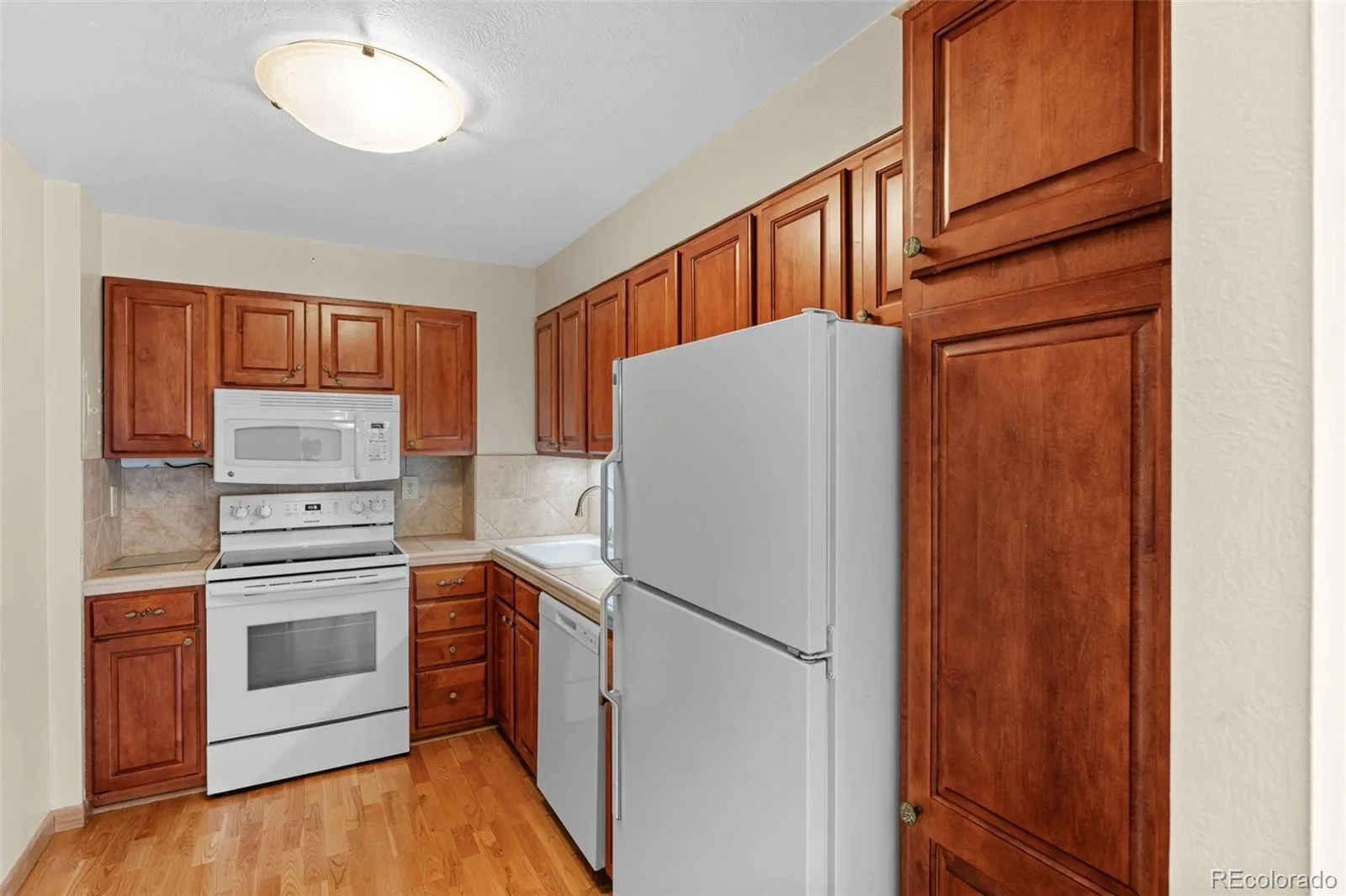 460 S Marion Parkway #1055 Denver CO 80209 | MLS #REC6790932 10052026185647 1600 14