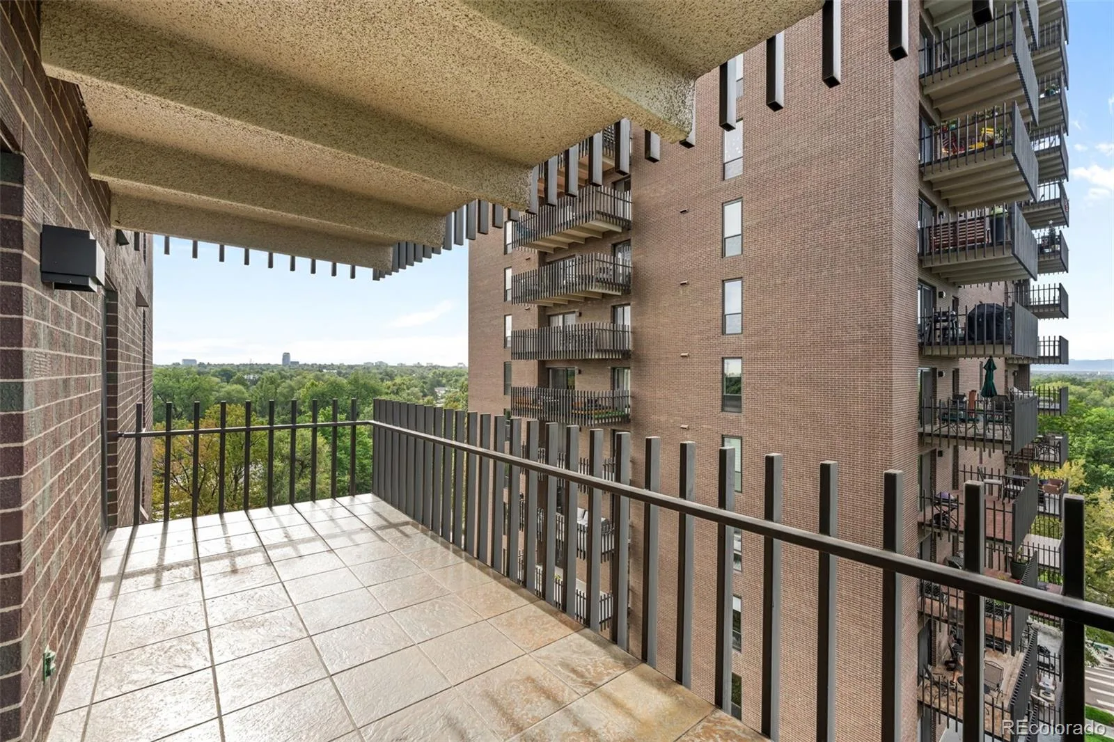 460 S Marion Parkway #1055 Denver CO 80209 | MLS #REC6790932 10052026185647 1600 21