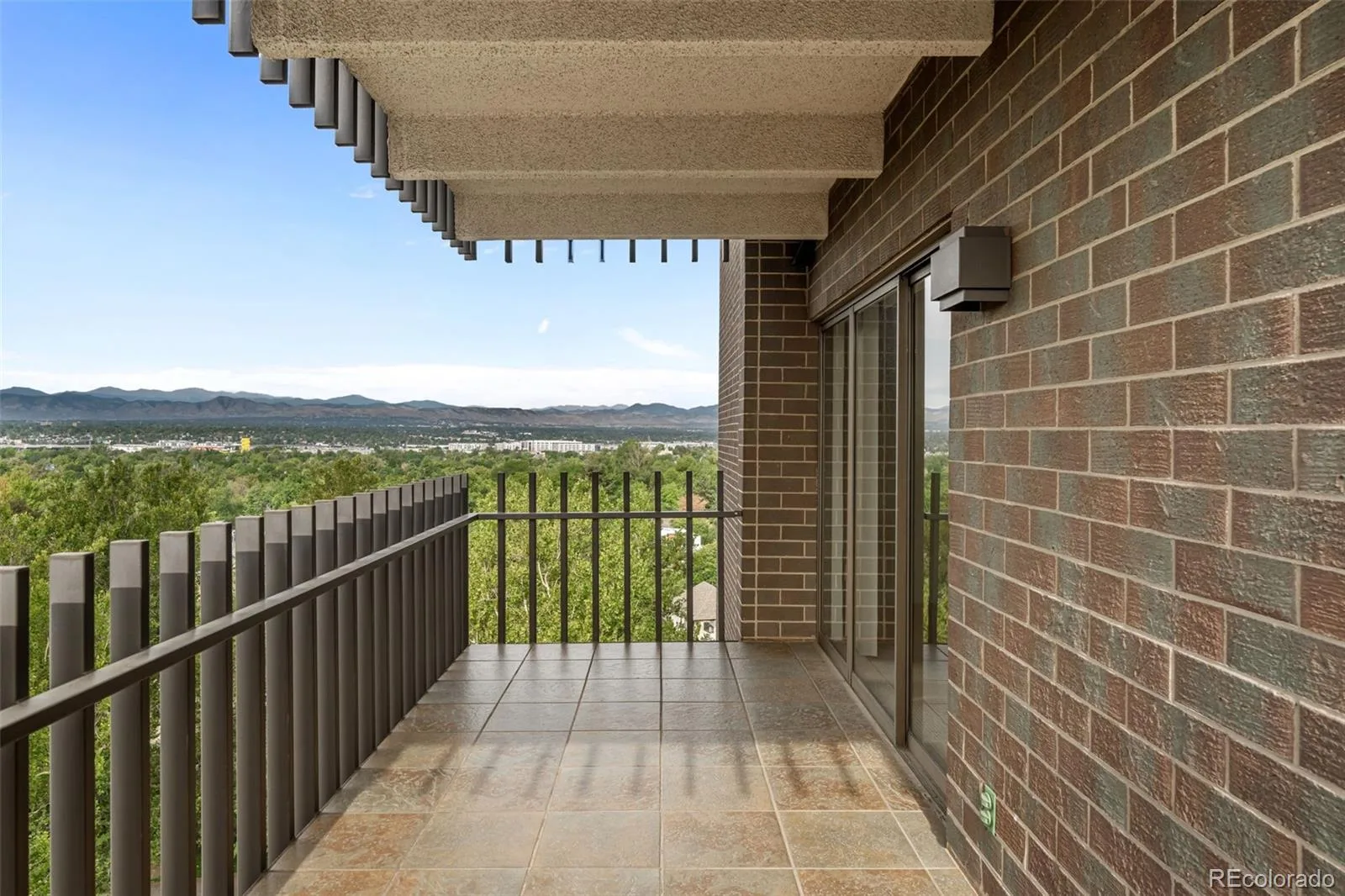 460 S Marion Parkway #1055 Denver CO 80209 | MLS #REC6790932 10052026185647 1600 23