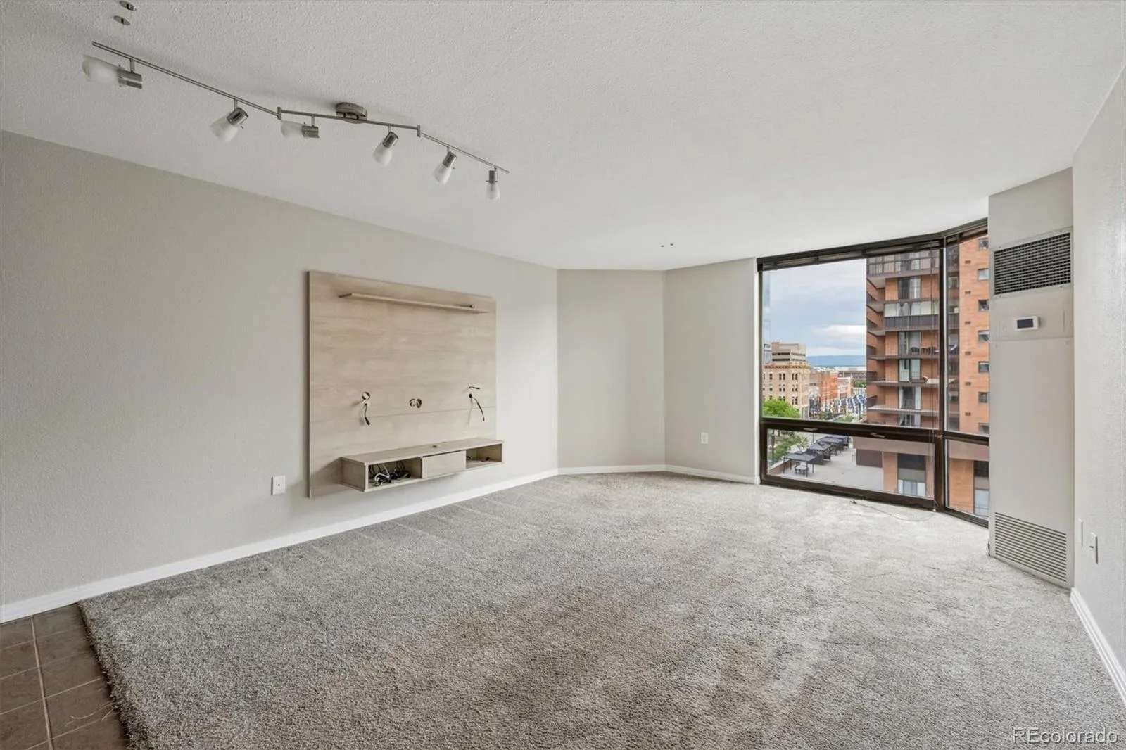 1625 Larimer Street #702 Denver CO 80202 MLS #REC6791261 06122026142821 1600 5
