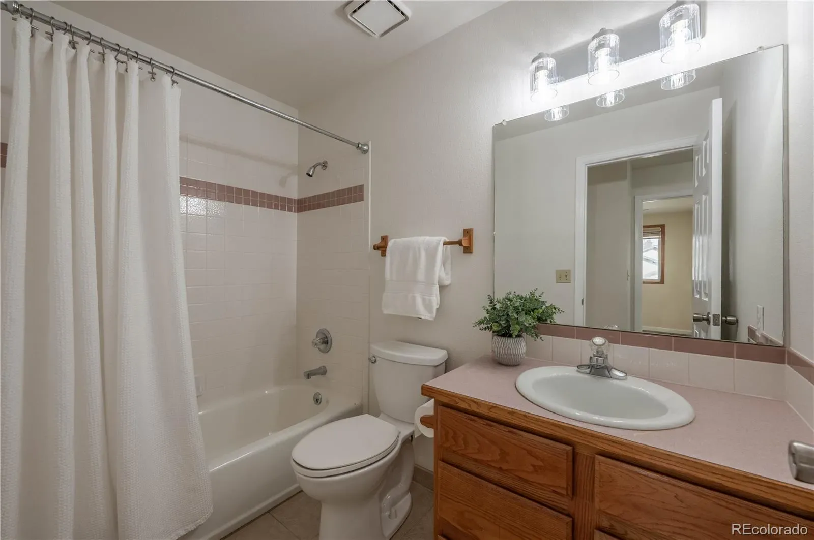 03262026232931 1600 32