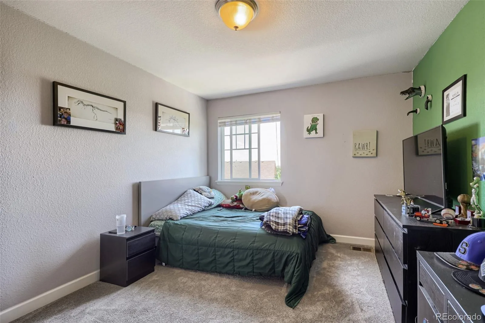 4949 S Valdai Way Aurora CO 80015 | MLS #REC6792031 06172026235150 1600 18