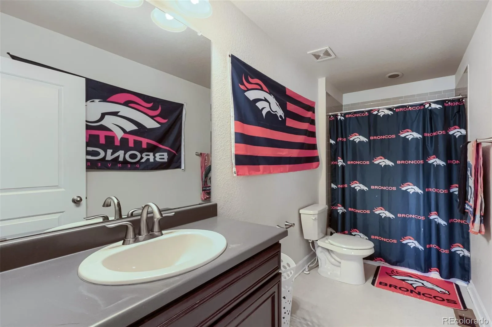 4949 S Valdai Way Aurora CO 80015 | MLS #REC6792031 06172026235150 1600 21
