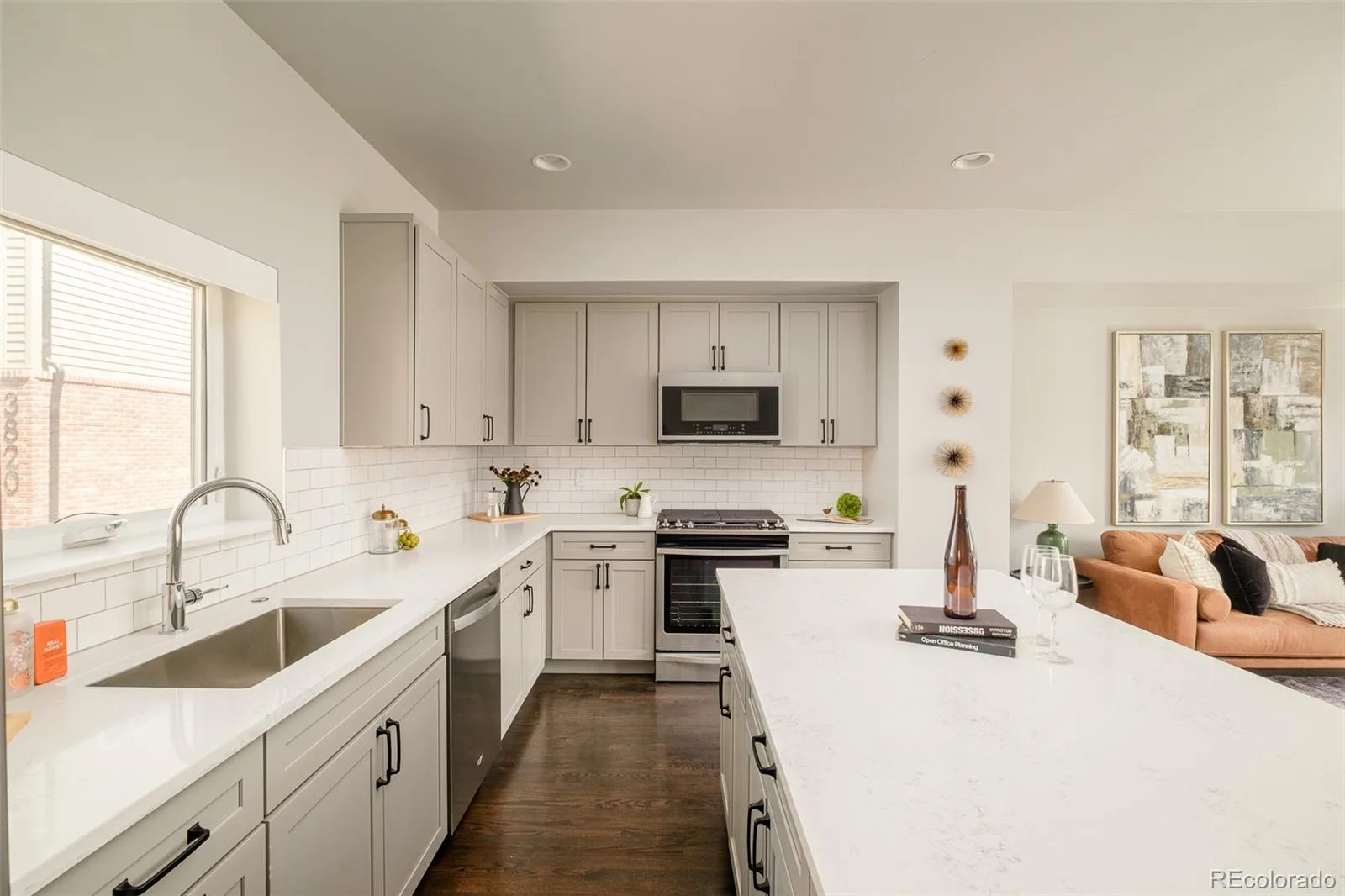 7035 E 38th Avenue #2 Denver CO 80207 | MLS #REC6793196 08272026202806 1600 10