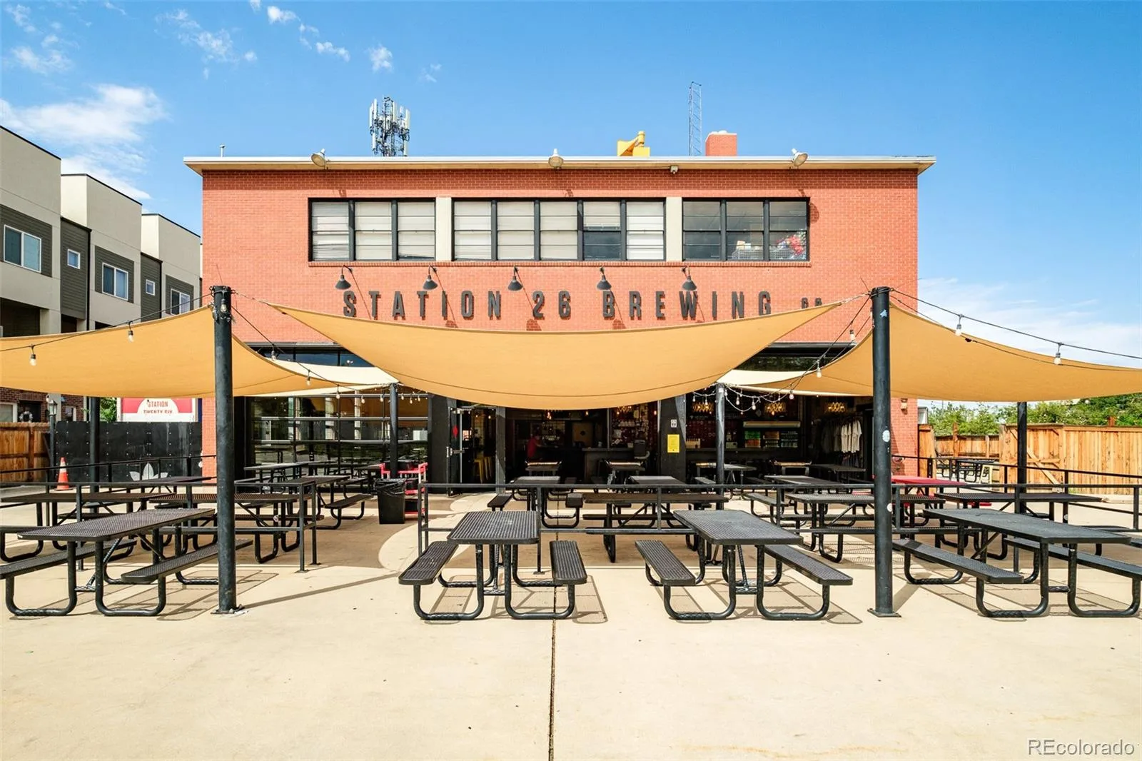 7035 E 38th Avenue #2 Denver CO 80207 | MLS #REC6793196 08272026202806 1600 36