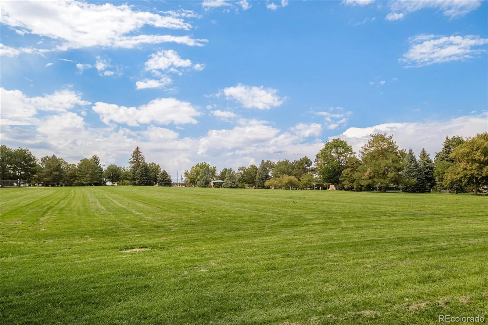 7035 E 38th Avenue #2 Denver CO 80207 | MLS #REC6793196 08272026202806 1600 37