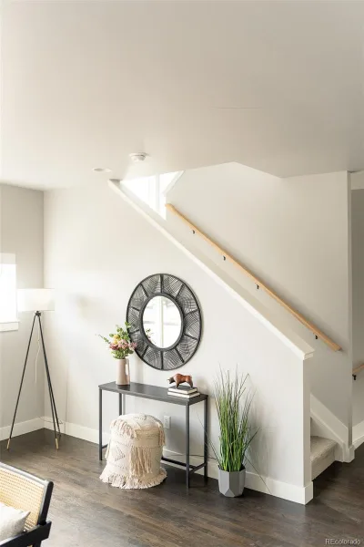 7035 E 38th Avenue #2 Denver CO 80207 | MLS #REC6793196 08272026202806 800 16