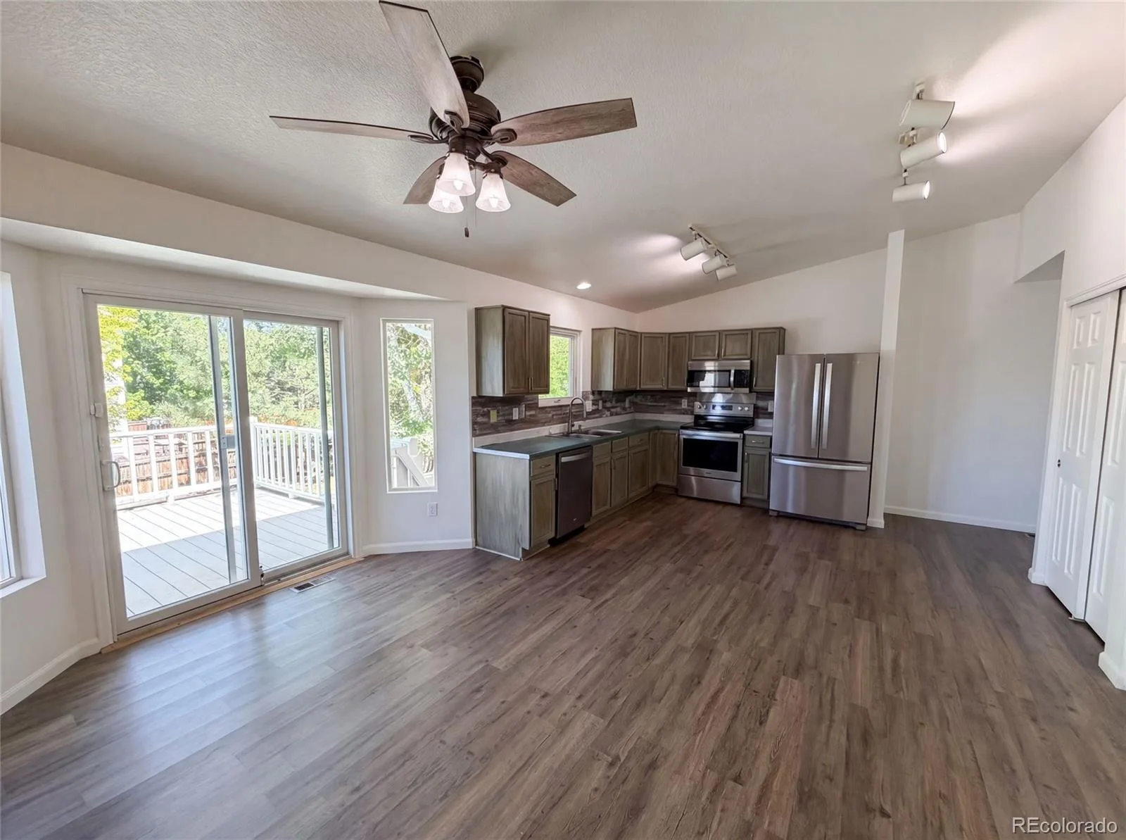 7190 Pine Hills Way Littleton CO 80125 | MLS #REC6794489 06232026205751 1600 1