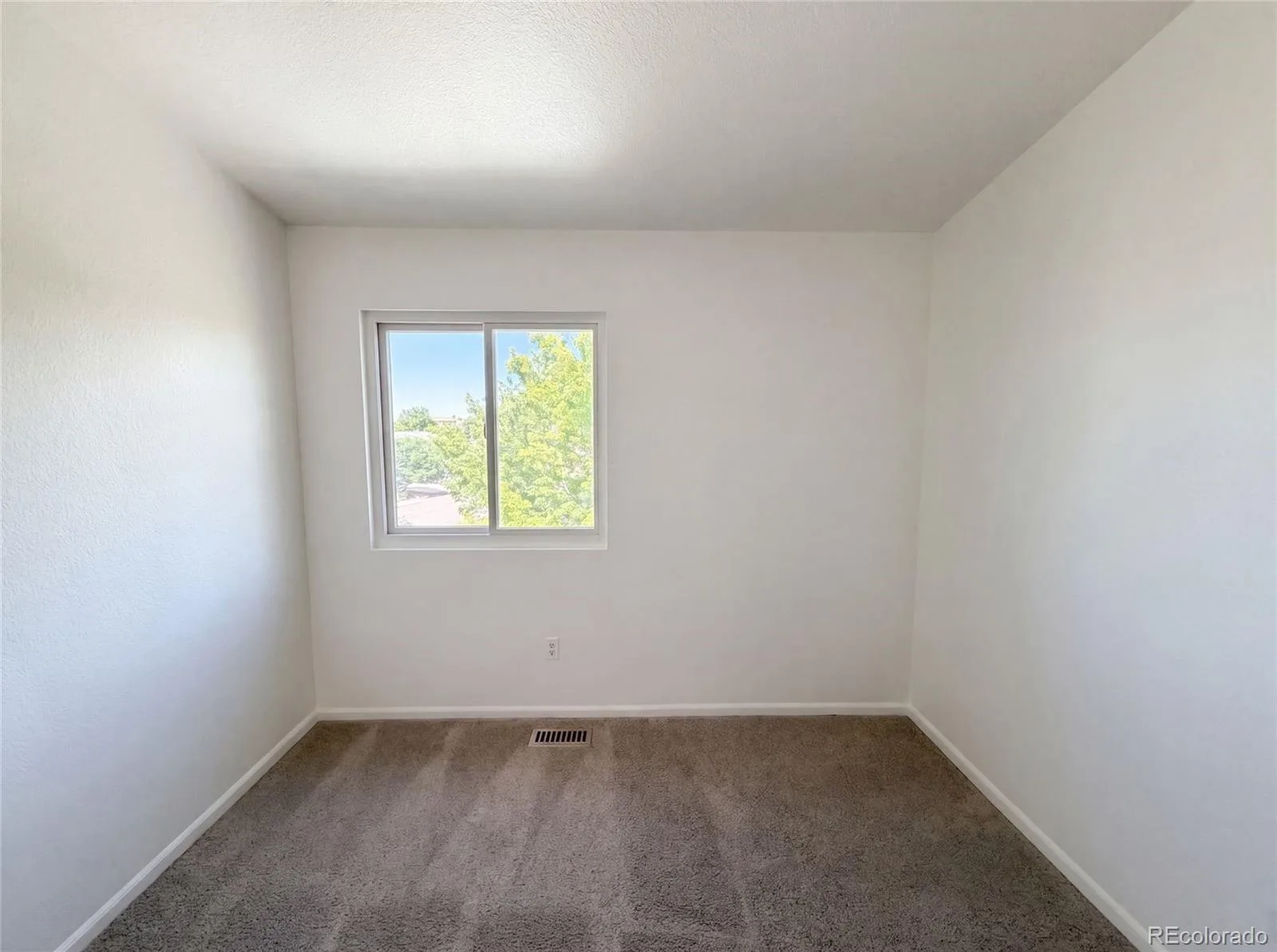7190 Pine Hills Way Littleton CO 80125 | MLS #REC6794489 06232026205751 1600 12