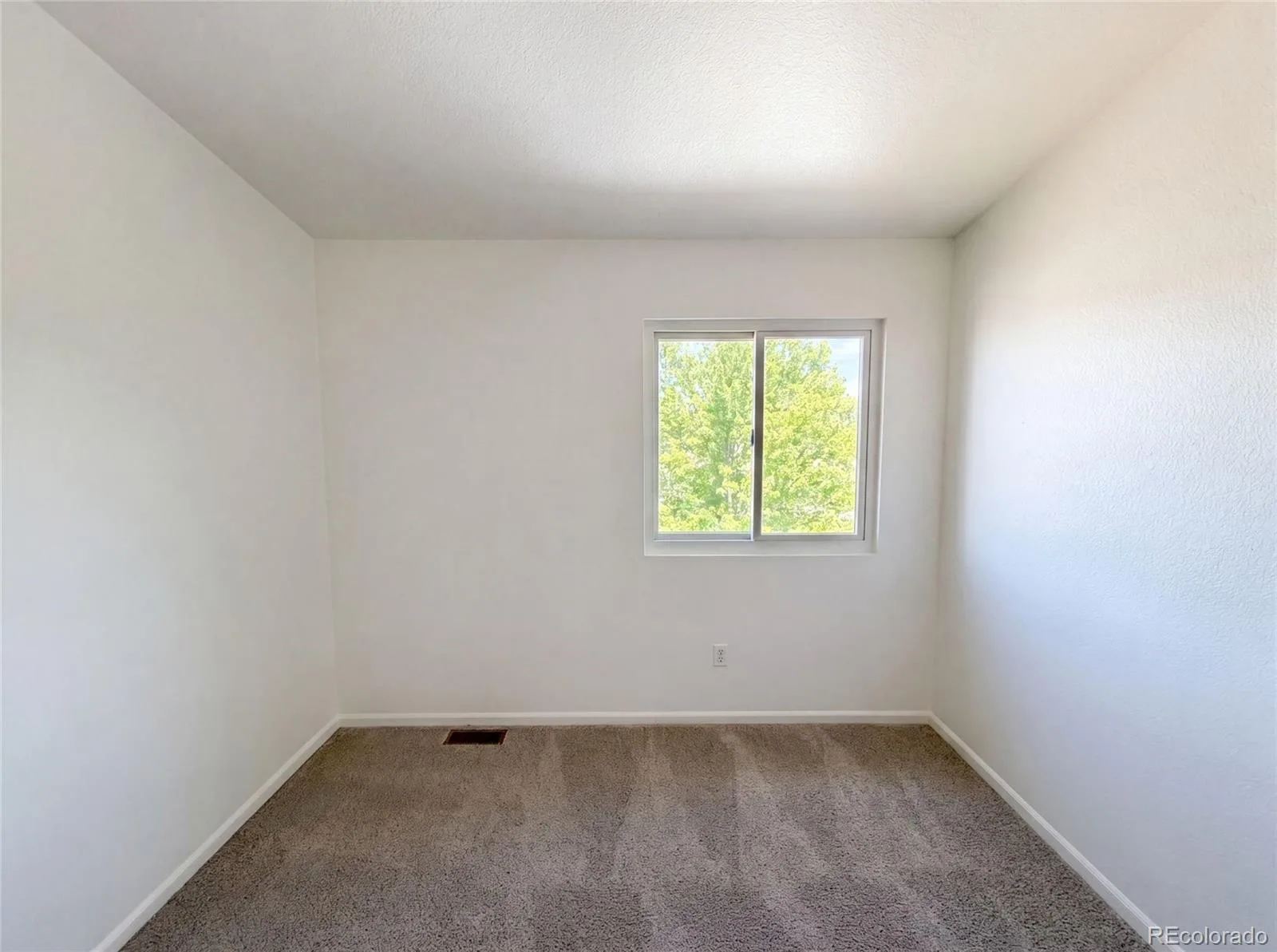 7190 Pine Hills Way Littleton CO 80125 | MLS #REC6794489 06232026205751 1600 9