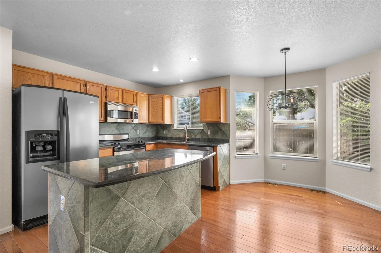 8359 S Flower Way Littleton CO 80128 | MLS #REC6794885 07252026154934 1600 12
