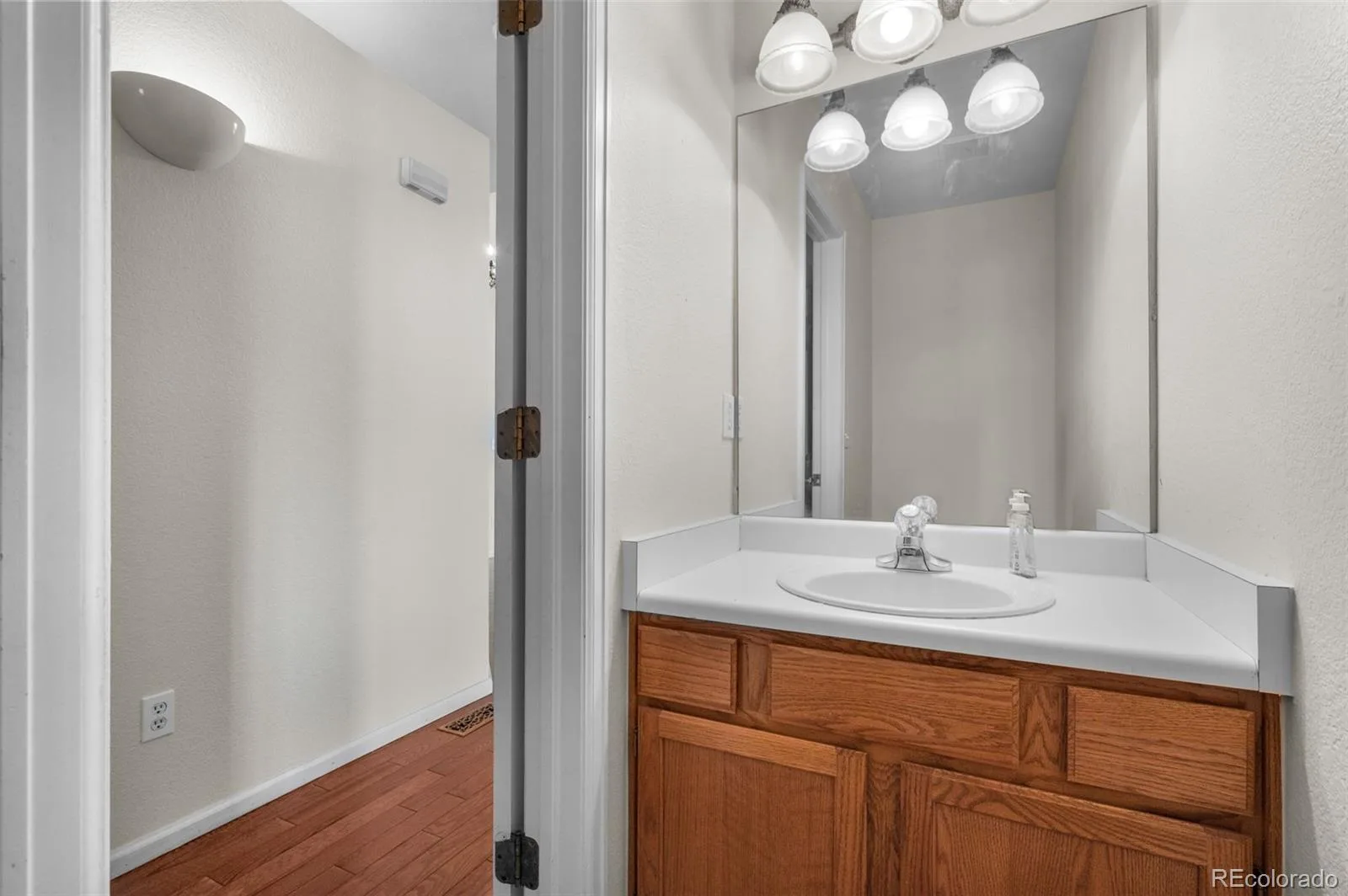 8359 S Flower Way Littleton CO 80128 | MLS #REC6794885 07252026154934 1600 14