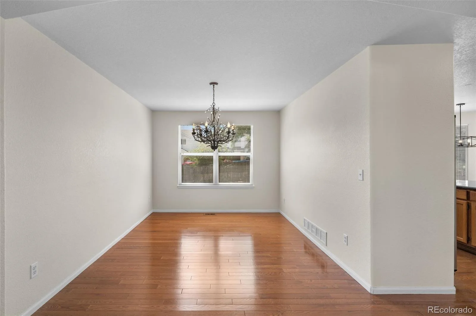 8359 S Flower Way Littleton CO 80128 | MLS #REC6794885 07252026154934 1600 9
