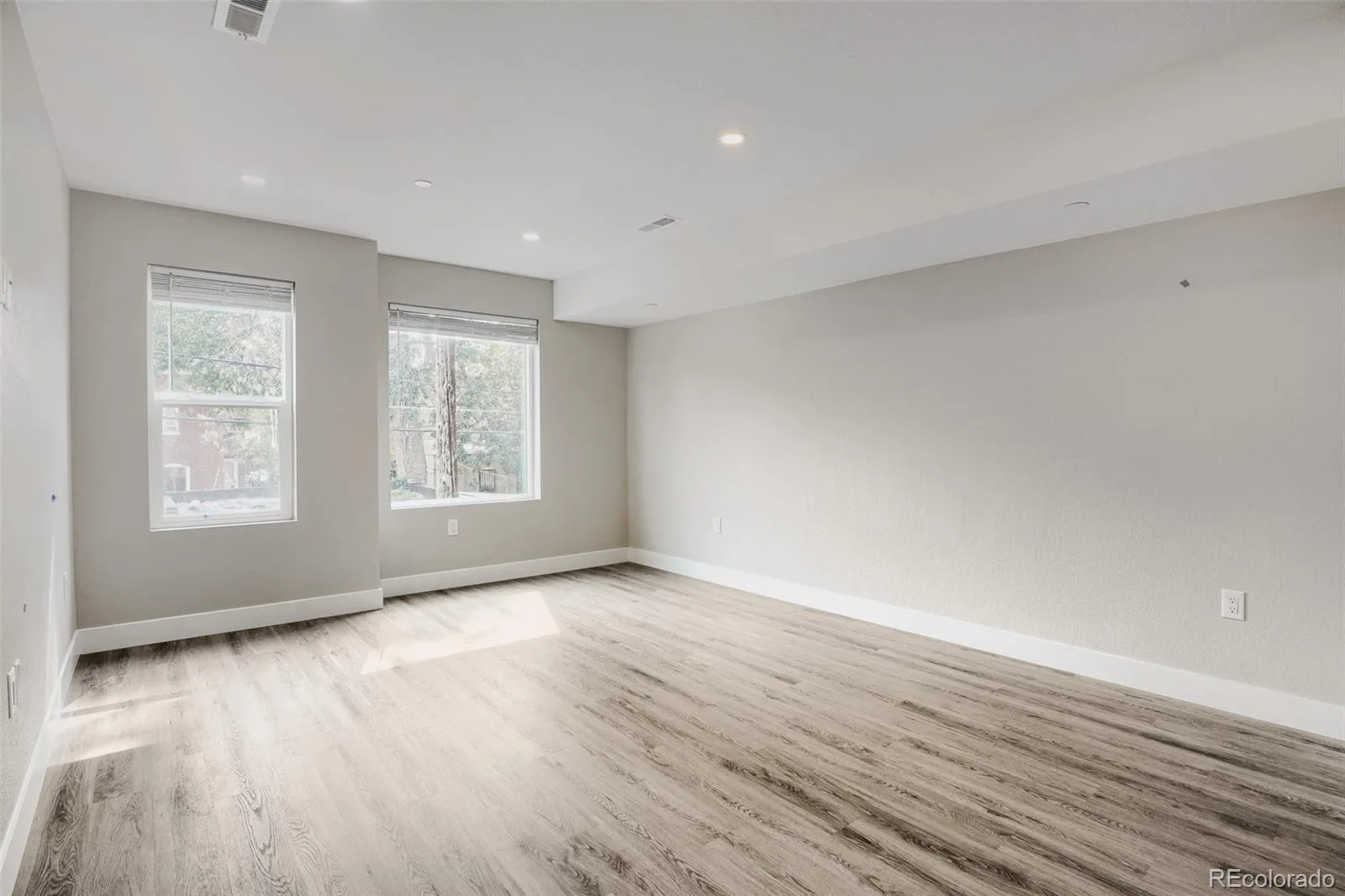 1652 N Lafayette Street #2 Denver CO 80218 | MLS #REC6797131 08052026195820 1600 2