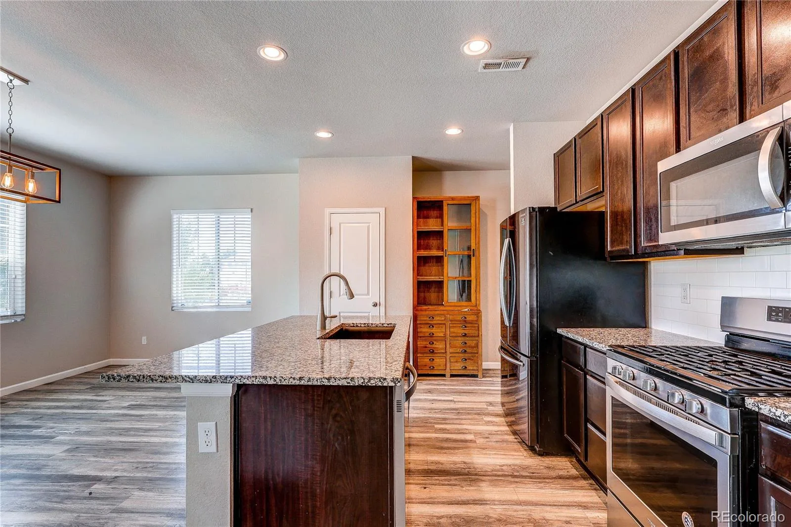 3426 Swabuck Place Castle Rock CO 80109 | MLS #REC6797291 08192026050026 1600 11