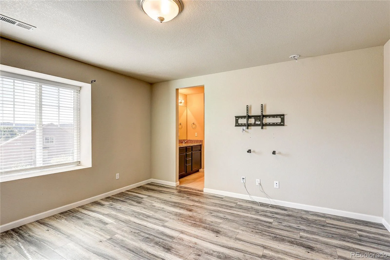 3426 Swabuck Place Castle Rock CO 80109 | MLS #REC6797291 08192026050026 1600 40