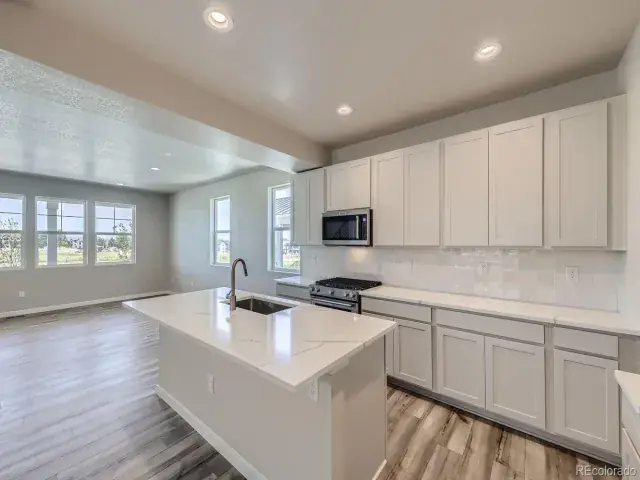 2702 E 103rd Avenue Thornton CO 80229 | MLS #REC6798797 03102025094007 640 5