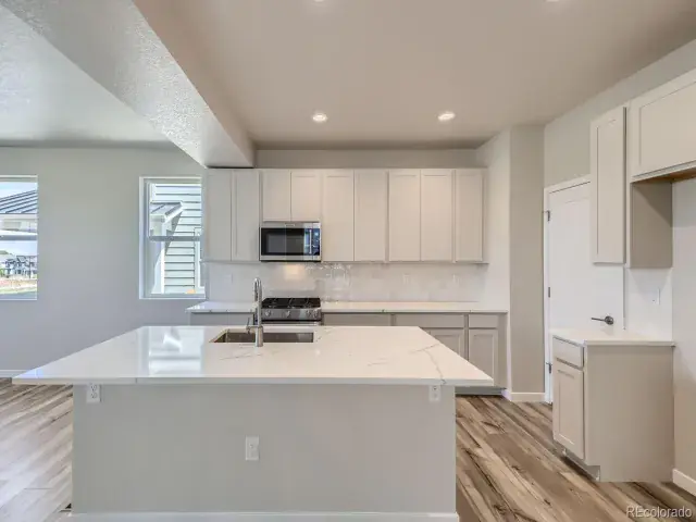 2702 E 103rd Avenue Thornton CO 80229 | MLS #REC6798797 03102025094007 640 6