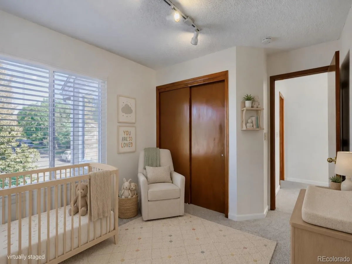4927 S Eagle Circle Aurora CO 80015 | MLS #REC6806174 08222026025637 1200 22