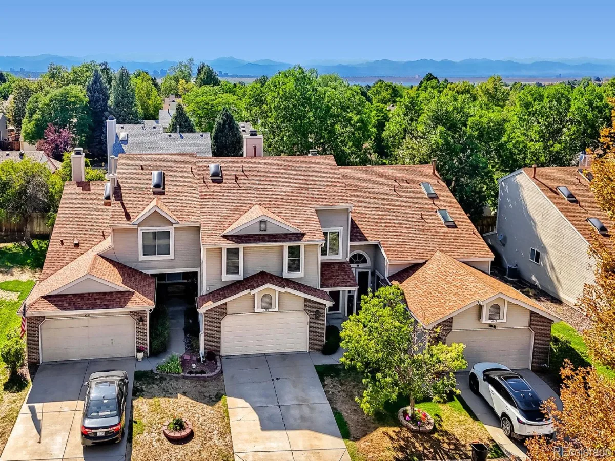 4927 S Eagle Circle Aurora CO 80015 | MLS #REC6806174 08222026025637 1200 40