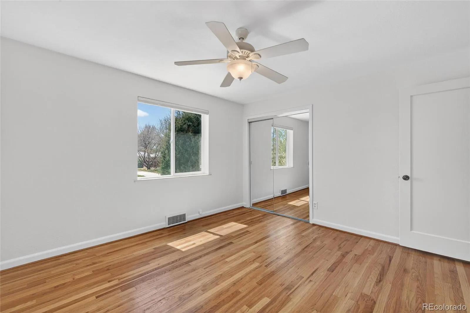 04042026215219 1600 12