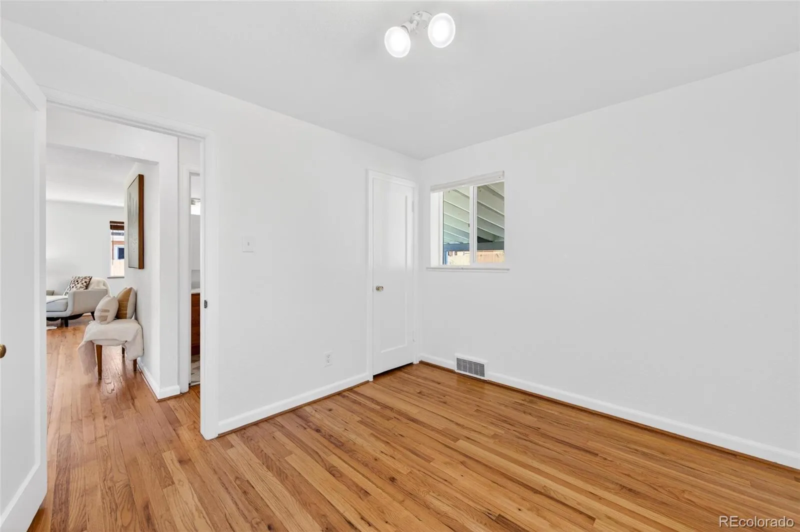 04042026215219 1600 14