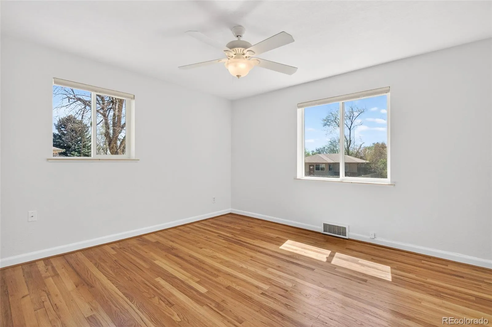 8165 W 17th Avenue Lakewood CO 80214 MLS #REC6808746 04302026174201 1600 10