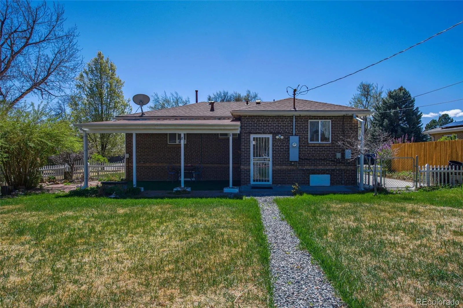 8165 W 17th Avenue Lakewood CO 80214 MLS #REC6808746 04302026174201 1600 26