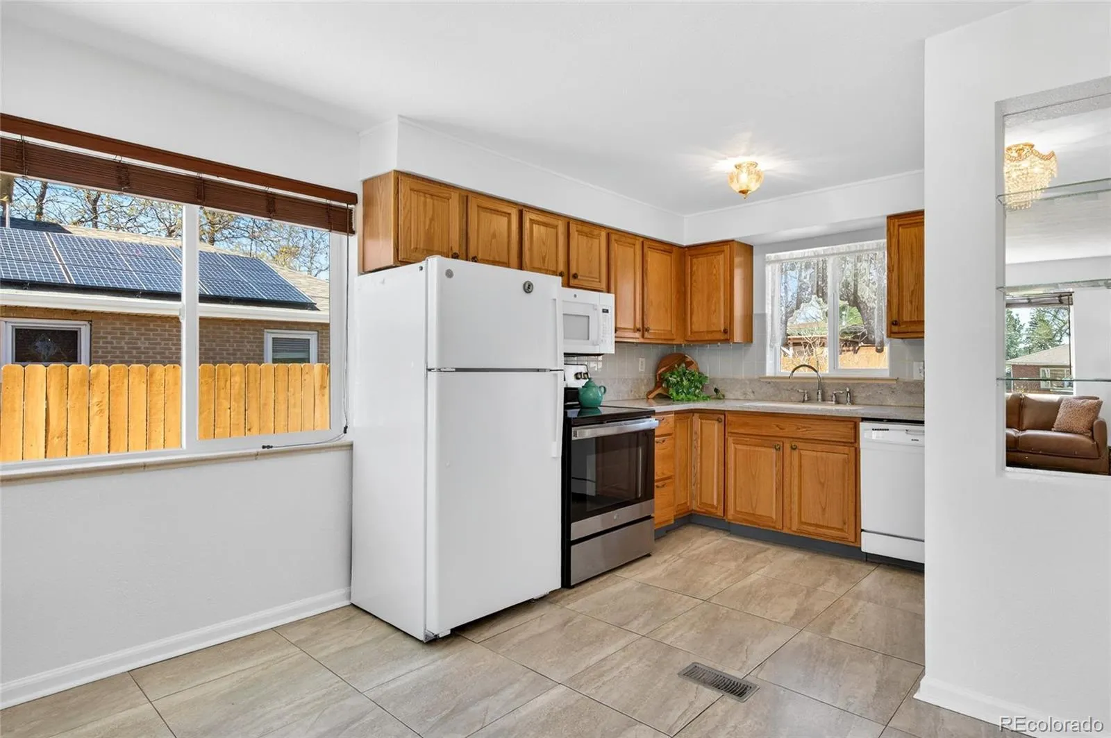 8165 W 17th Avenue Lakewood CO 80214 MLS #REC6808746 04302026174201 1600 6
