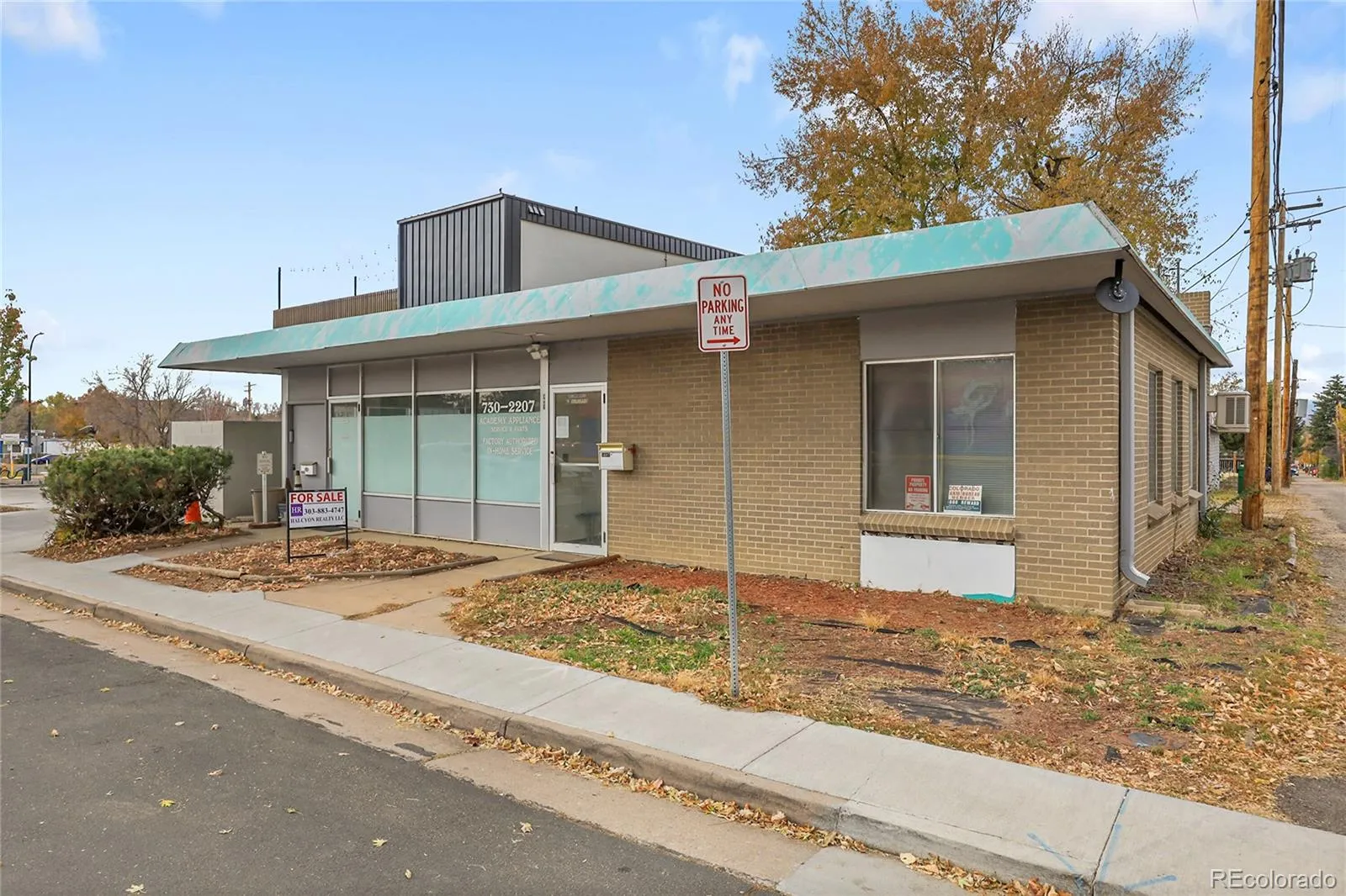 5687 S Foresthill Street Littleton CO 80120 MLS #REC6809954 04242026225020 1600 1