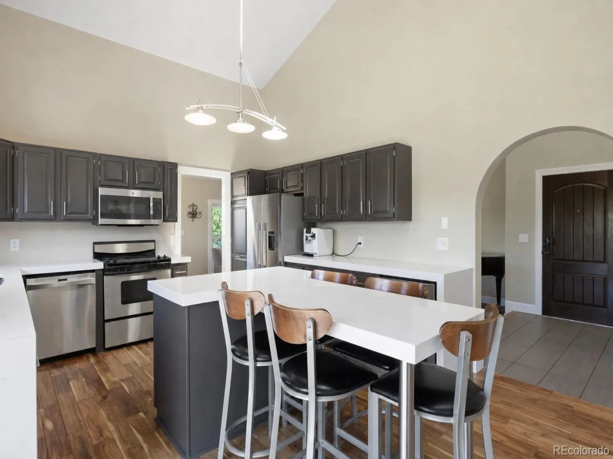 390 Suffolk Lane Castle Rock CO 80108 | MLS #REC6814751 08252026012521 1200 13