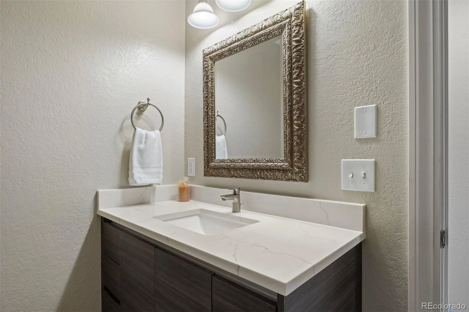 390 Suffolk Lane Castle Rock CO 80108 | MLS #REC6814751 08252026012521 1600 24