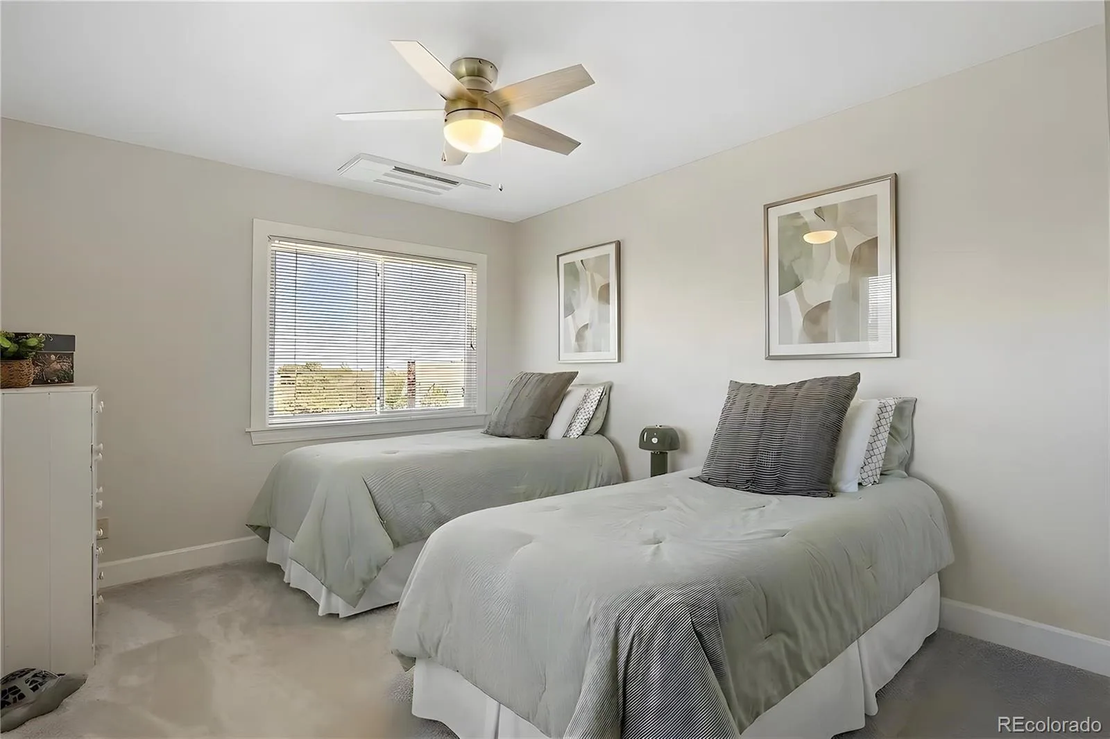390 Suffolk Lane Castle Rock CO 80108 | MLS #REC6814751 08252026012521 1600 34