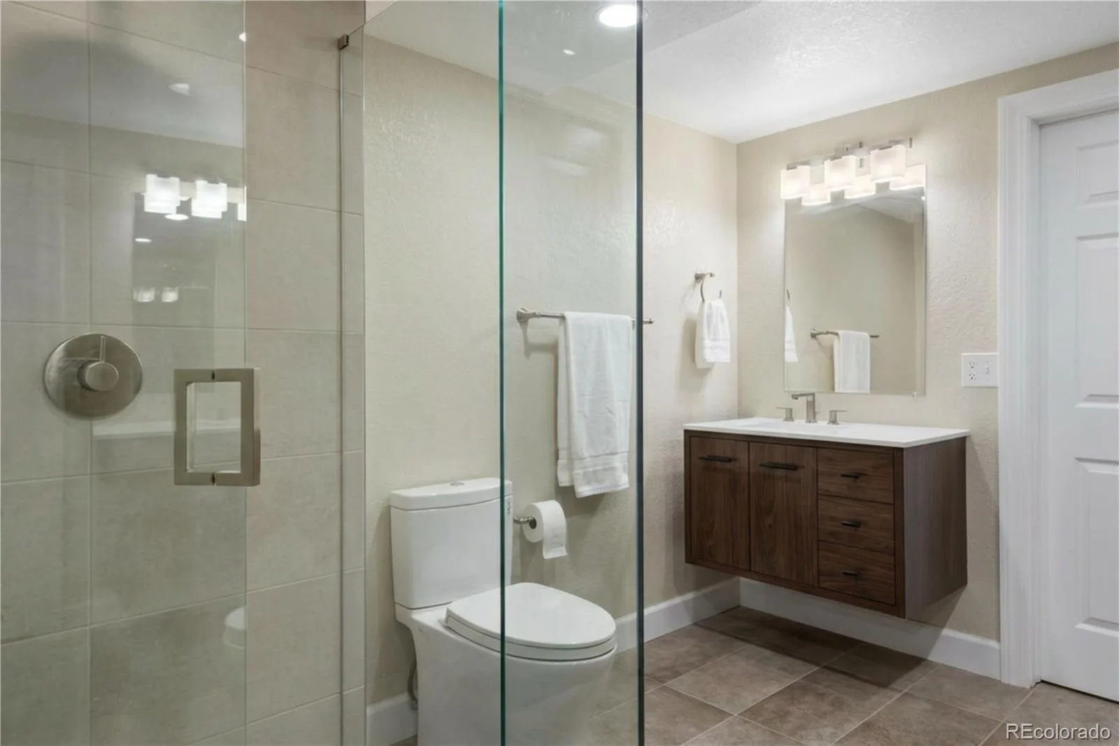 390 Suffolk Lane Castle Rock CO 80108 | MLS #REC6814751 08252026012521 1600 40