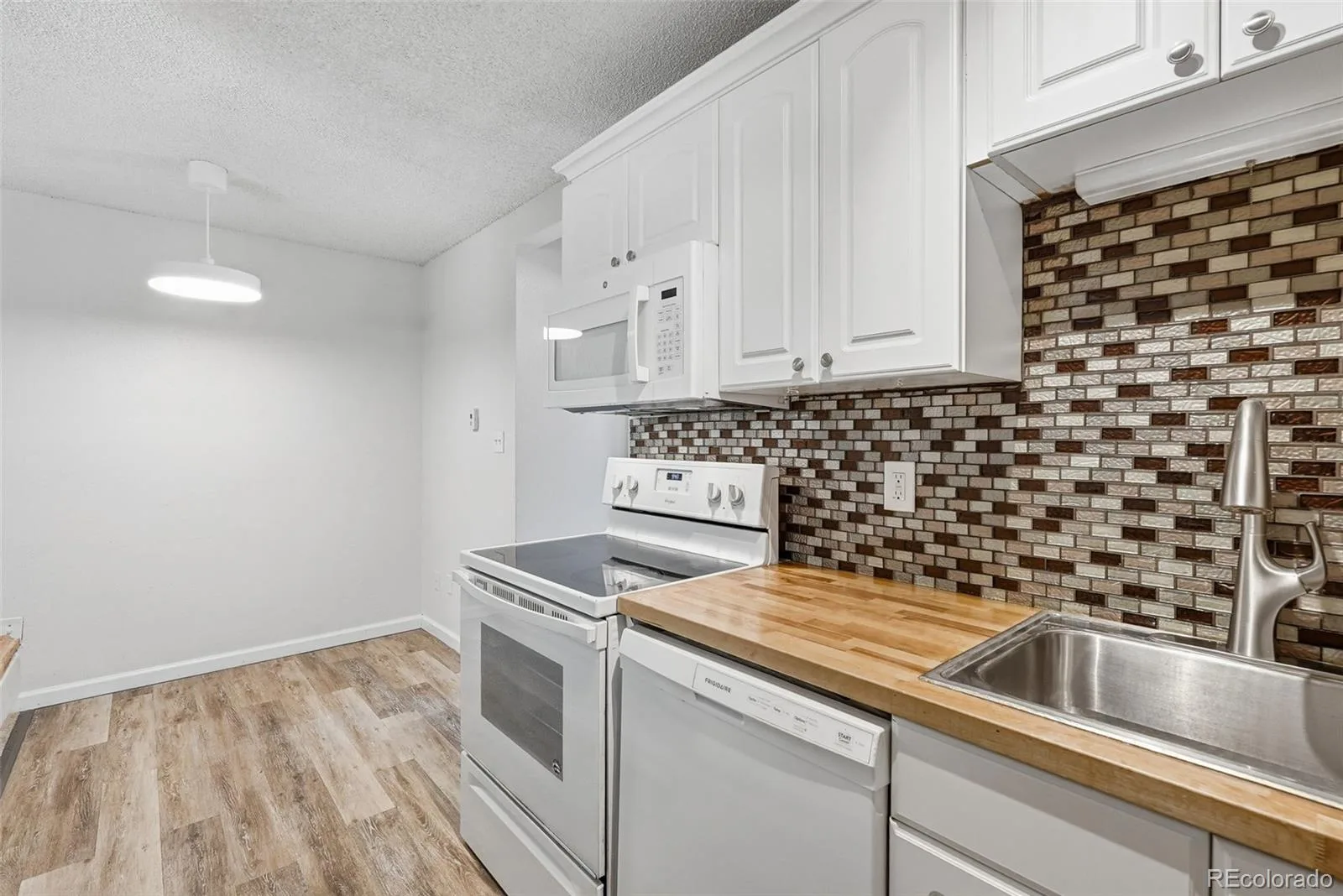 5875 E Iliff Avenue #104 Denver CO 80222 MLS #REC6816880 06122026232211 1600 20