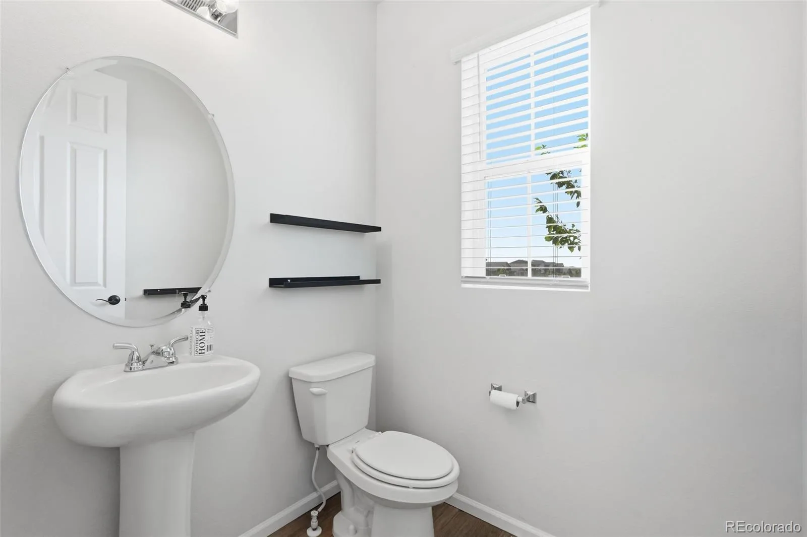 24431 E 41st Avenue Aurora CO 80019 | MLS #REC6819199 08202026204737 1600 14